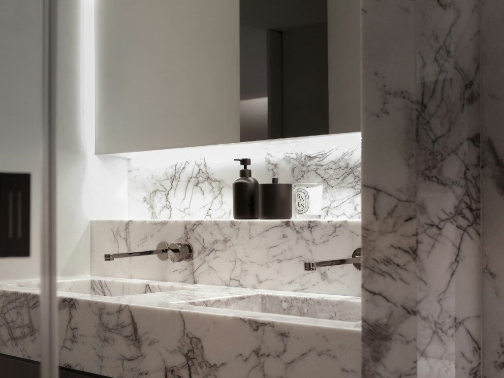 Marble-effect quartz worktop installation in Cotswolds property